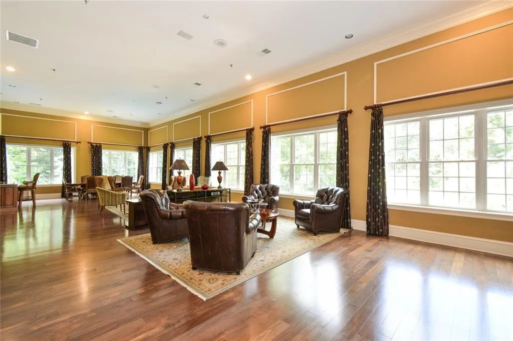 3280 Stillhouse Lane Se Unit 301, Atlanta, Georgia 30339, 3 Bedrooms Bedrooms, ,3 BathroomsBathrooms,Residential,Sold,3280 Stillhouse Lane Se Unit 301,5901688