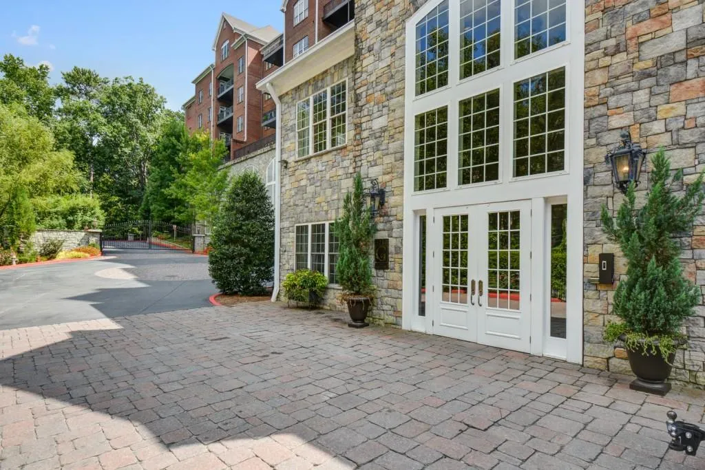 3280 Stillhouse Lane Se Unit 301, Atlanta, Georgia 30339, 3 Bedrooms Bedrooms, ,3 BathroomsBathrooms,Residential,Sold,3280 Stillhouse Lane Se Unit 301,5901688