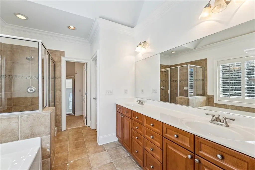 2428 Crescent Park Court, Atlanta, Georgia 30339, 3 Bedrooms Bedrooms, ,3 BathroomsBathrooms,Residential,For Sale,2428 Crescent Park Court,7532662