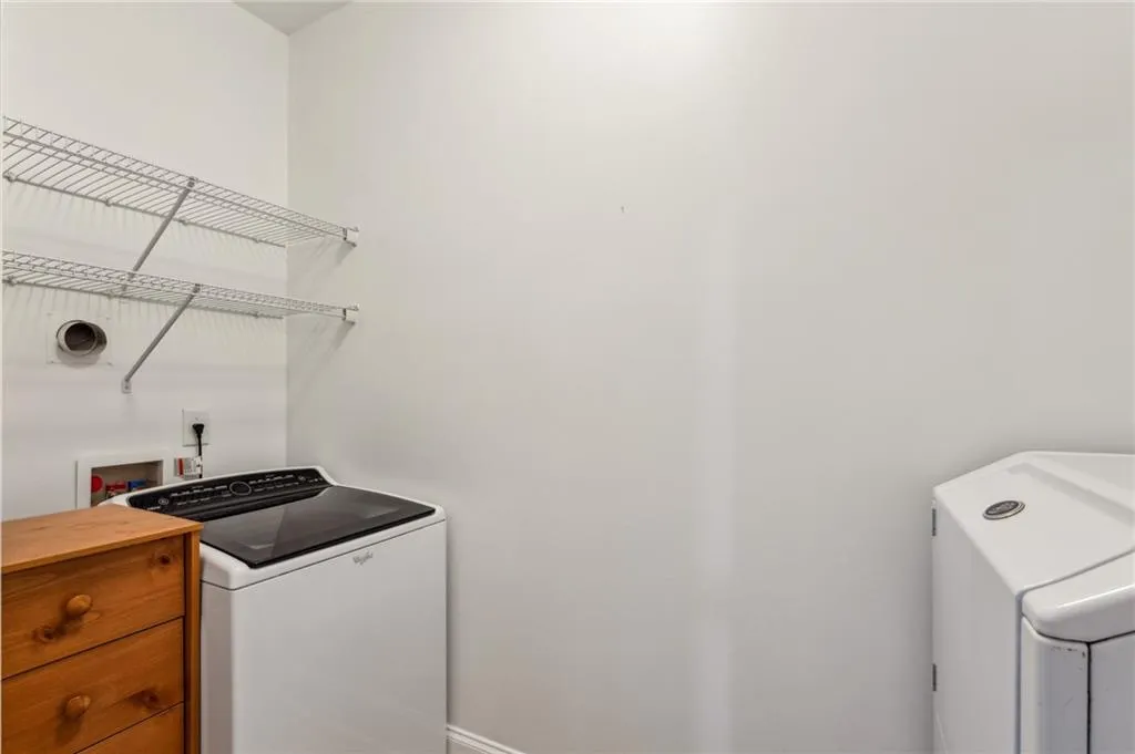 2428 Crescent Park Court, Atlanta, Georgia 30339, 3 Bedrooms Bedrooms, ,3 BathroomsBathrooms,Residential,For Sale,2428 Crescent Park Court,7532662