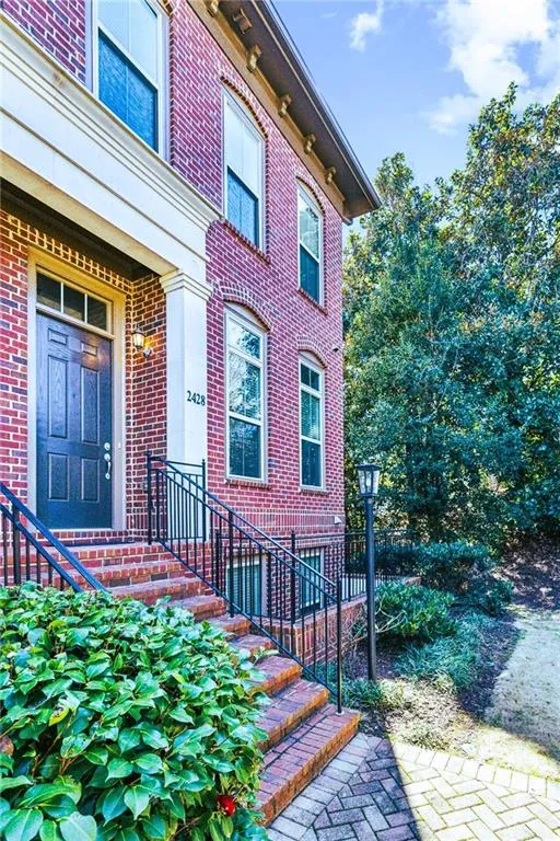2428 Crescent Park Court, Atlanta, Georgia 30339, 3 Bedrooms Bedrooms, ,3 BathroomsBathrooms,Residential,For Sale,2428 Crescent Park Court,7532662