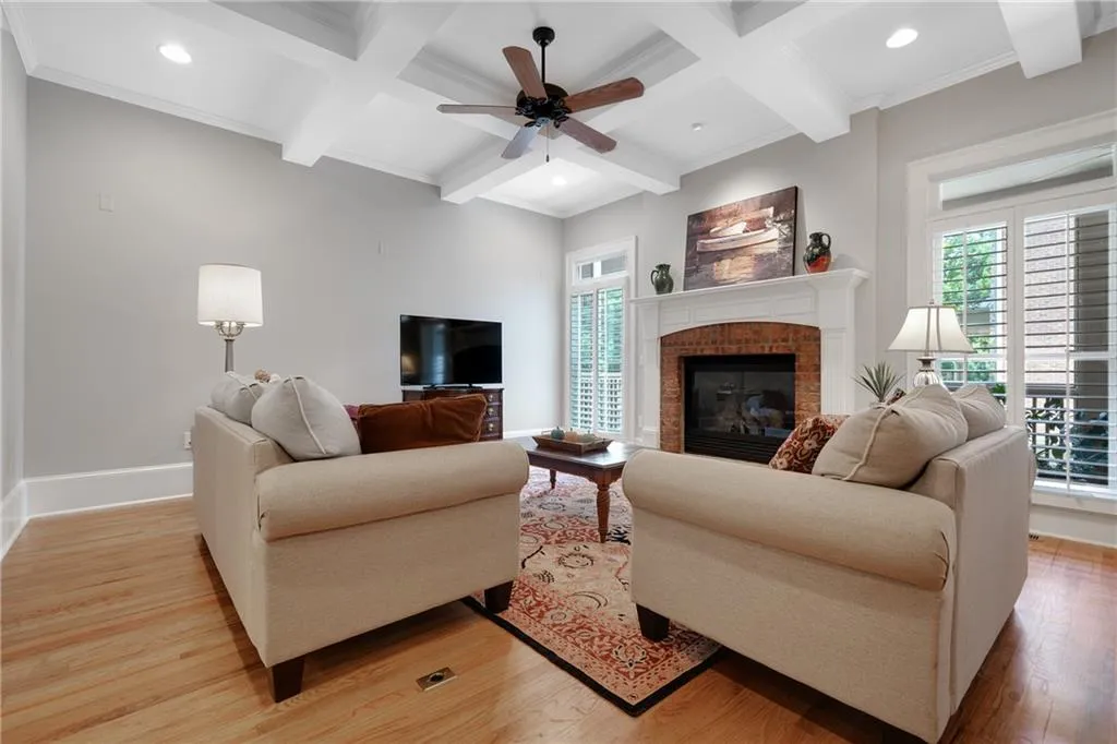 1075 Charles Towne Square, Sandy Springs, Georgia 30328, 4 Bedrooms Bedrooms, ,3 BathroomsBathrooms,Residential,Sold,1075 Charles Towne Square,6907615