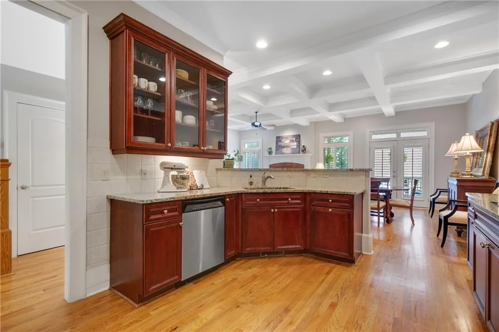 1075 Charles Towne Square, Sandy Springs, Georgia 30328, 4 Bedrooms Bedrooms, ,3 BathroomsBathrooms,Residential,Sold,1075 Charles Towne Square,6907615