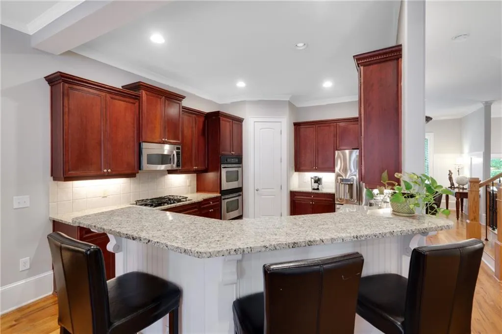 1075 Charles Towne Square, Sandy Springs, Georgia 30328, 4 Bedrooms Bedrooms, ,3 BathroomsBathrooms,Residential,Sold,1075 Charles Towne Square,6907615