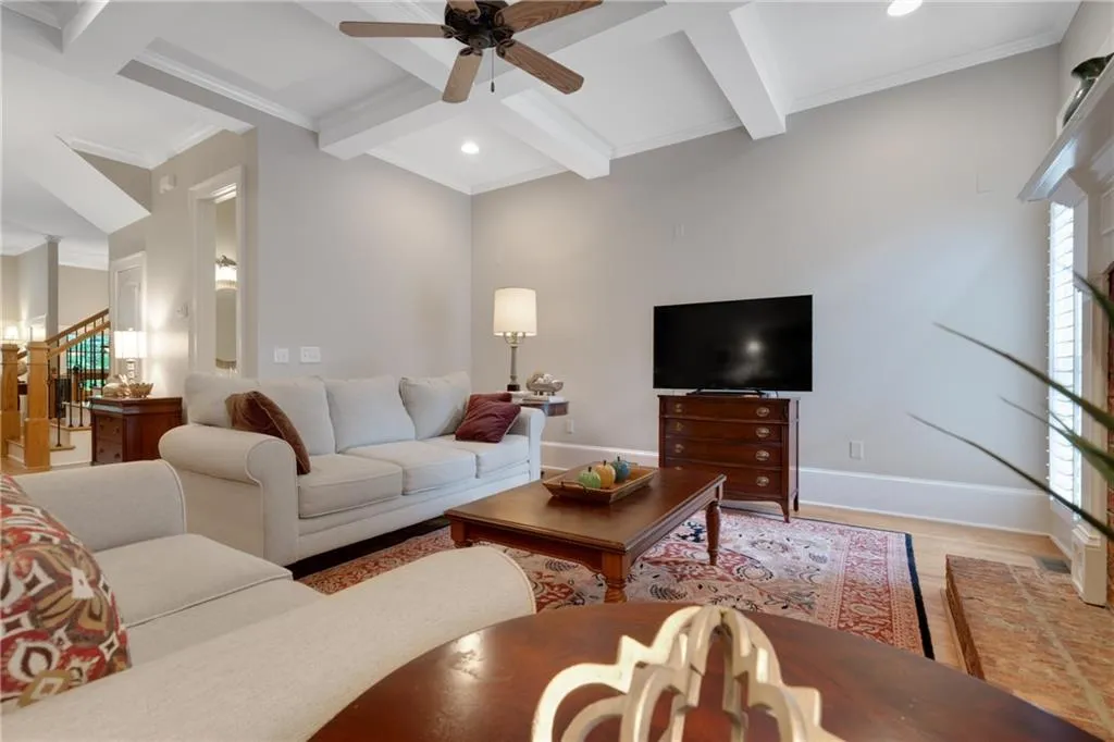 1075 Charles Towne Square, Sandy Springs, Georgia 30328, 4 Bedrooms Bedrooms, ,3 BathroomsBathrooms,Residential,Sold,1075 Charles Towne Square,6907615