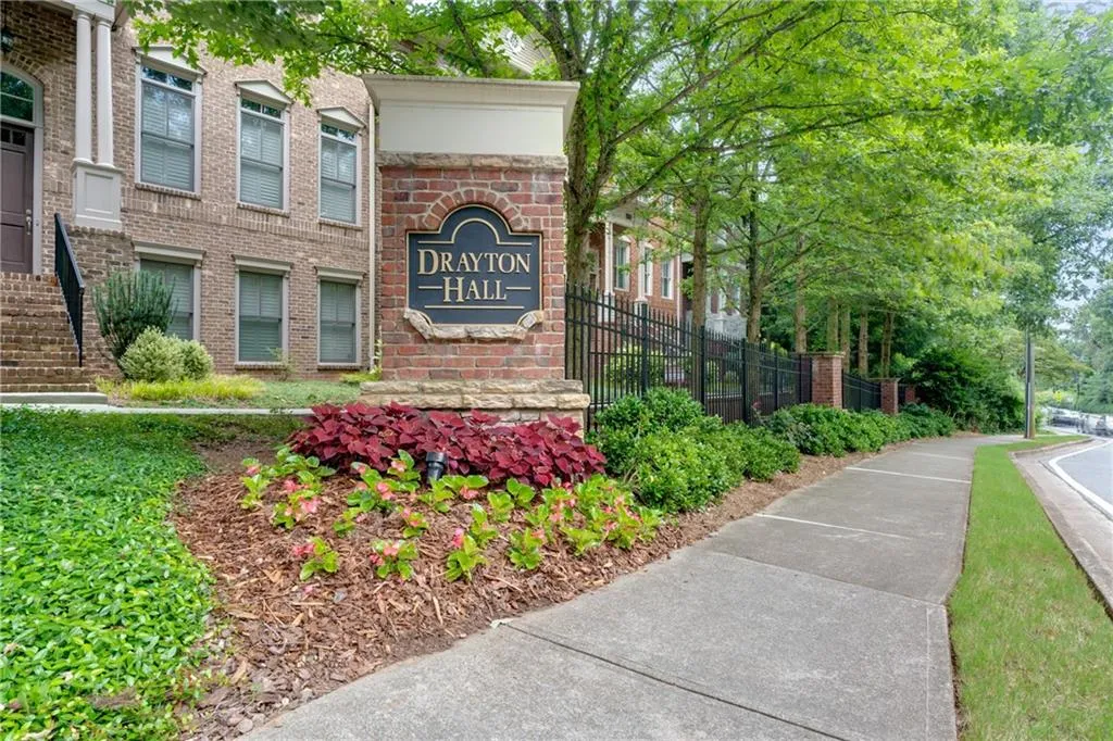 1075 Charles Towne Square, Sandy Springs, Georgia 30328, 4 Bedrooms Bedrooms, ,3 BathroomsBathrooms,Residential,Sold,1075 Charles Towne Square,6907615