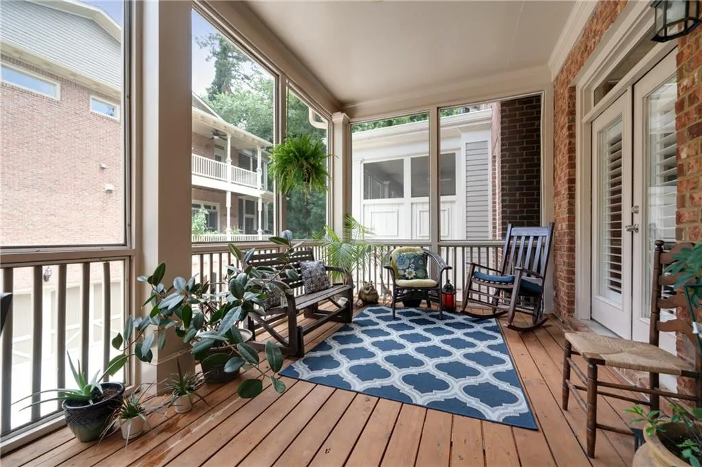 1075 Charles Towne Square, Sandy Springs, Georgia 30328, 4 Bedrooms Bedrooms, ,3 BathroomsBathrooms,Residential,Sold,1075 Charles Towne Square,6907615