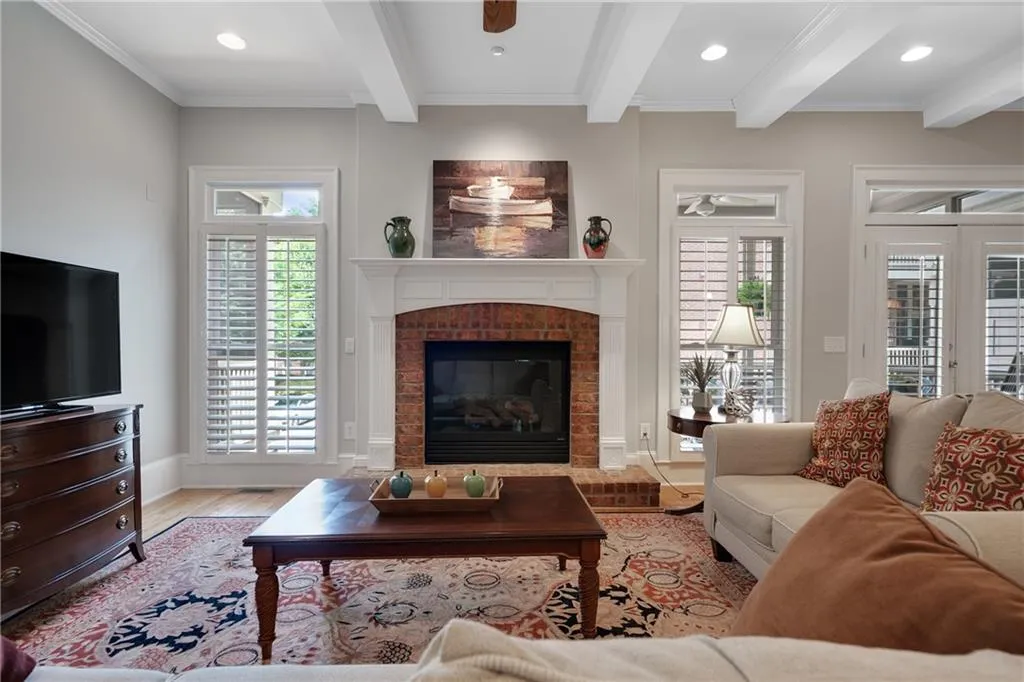1075 Charles Towne Square, Sandy Springs, Georgia 30328, 4 Bedrooms Bedrooms, ,3 BathroomsBathrooms,Residential,Sold,1075 Charles Towne Square,6907615
