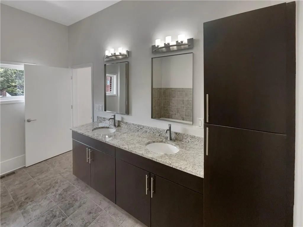 745 Fountainhead Lane Ne Unit 113, Atlanta, Georgia 30324, 2 Bedrooms Bedrooms, ,2 BathroomsBathrooms,Residential,For Sale,745 Fountainhead Lane Ne Unit 113,7440765