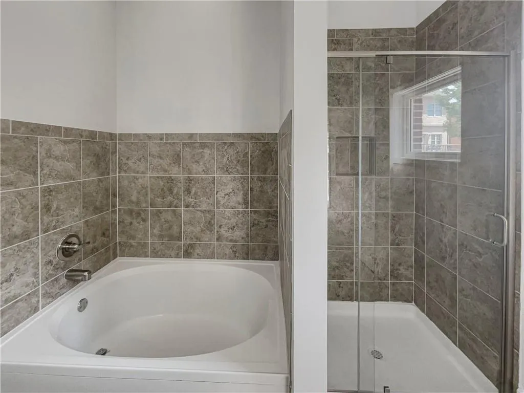 745 Fountainhead Lane Ne Unit 113, Atlanta, Georgia 30324, 2 Bedrooms Bedrooms, ,2 BathroomsBathrooms,Residential,For Sale,745 Fountainhead Lane Ne Unit 113,7440765