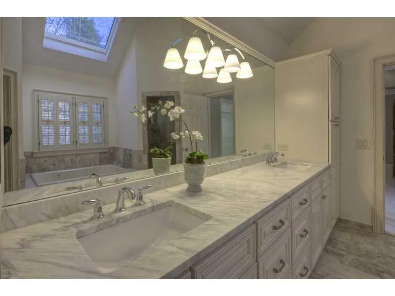 915 Manchester Place, Atlanta, Georgia 30328, 4 Bedrooms Bedrooms, ,3 BathroomsBathrooms,Residential,Sold,915 Manchester Place,5222445