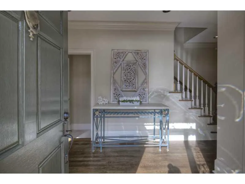 915 Manchester Place, Atlanta, Georgia 30328, 4 Bedrooms Bedrooms, ,3 BathroomsBathrooms,Residential,Sold,915 Manchester Place,5222445