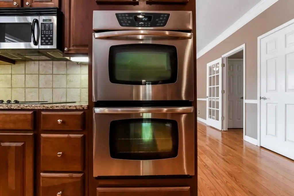 7975 Nesbit Ferry Road, Sandy Springs, Georgia 30350, 4 Bedrooms Bedrooms, ,3 BathroomsBathrooms,Residential,Sold,7975 Nesbit Ferry Road,5730815