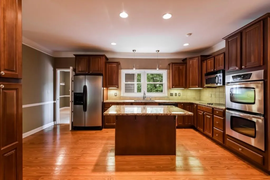 7975 Nesbit Ferry Road, Sandy Springs, Georgia 30350, 4 Bedrooms Bedrooms, ,3 BathroomsBathrooms,Residential,Sold,7975 Nesbit Ferry Road,5730815