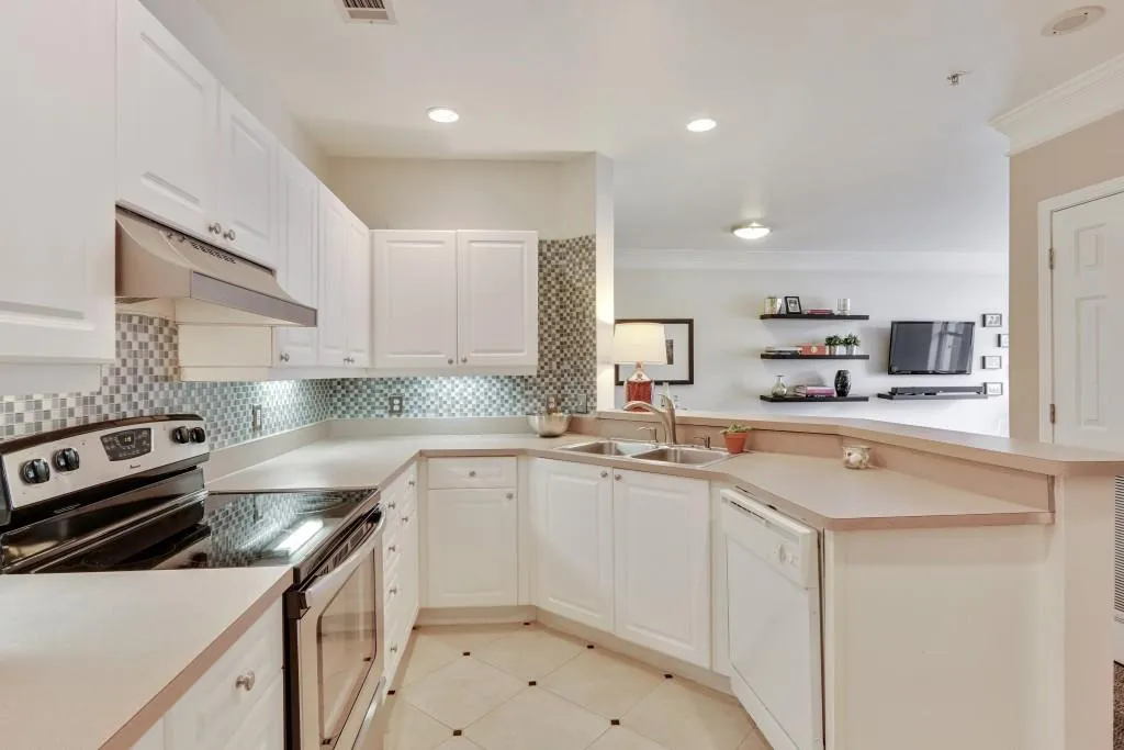 3334 Peachtree Road Ne Unit 804, Atlanta, Georgia 30326, 1 Bedroom Bedrooms, ,1 BathroomBathrooms,Residential,Sold,3334 Peachtree Road Ne Unit 804,5736988