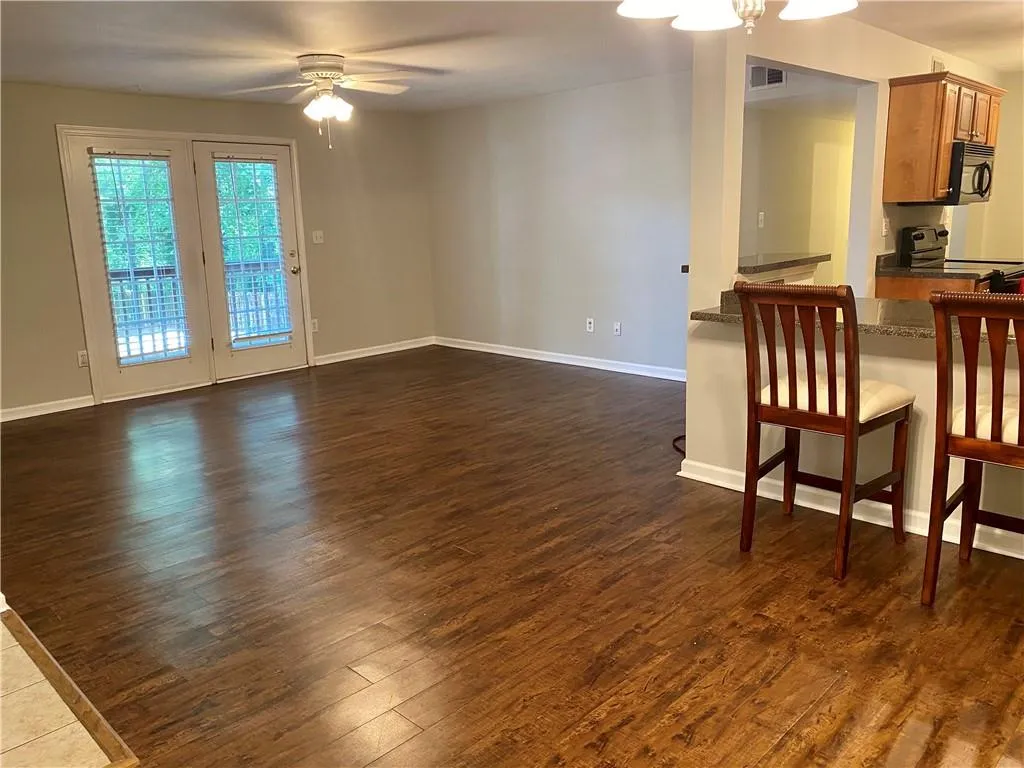 407 Brighton Point, Atlanta, Georgia 30328, 2 Bedrooms Bedrooms, ,2 BathroomsBathrooms,Residential,Sold,407 Brighton Point,6750113