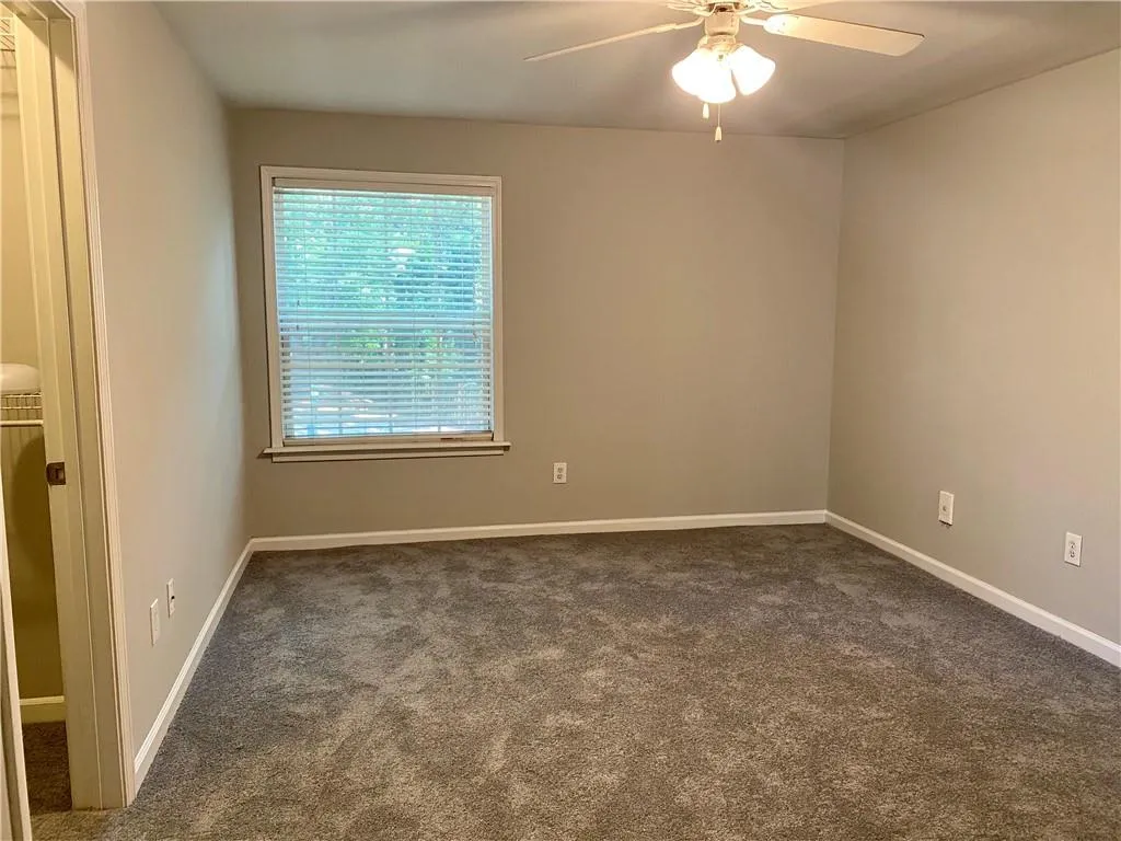 407 Brighton Point, Atlanta, Georgia 30328, 2 Bedrooms Bedrooms, ,2 BathroomsBathrooms,Residential,Sold,407 Brighton Point,6750113