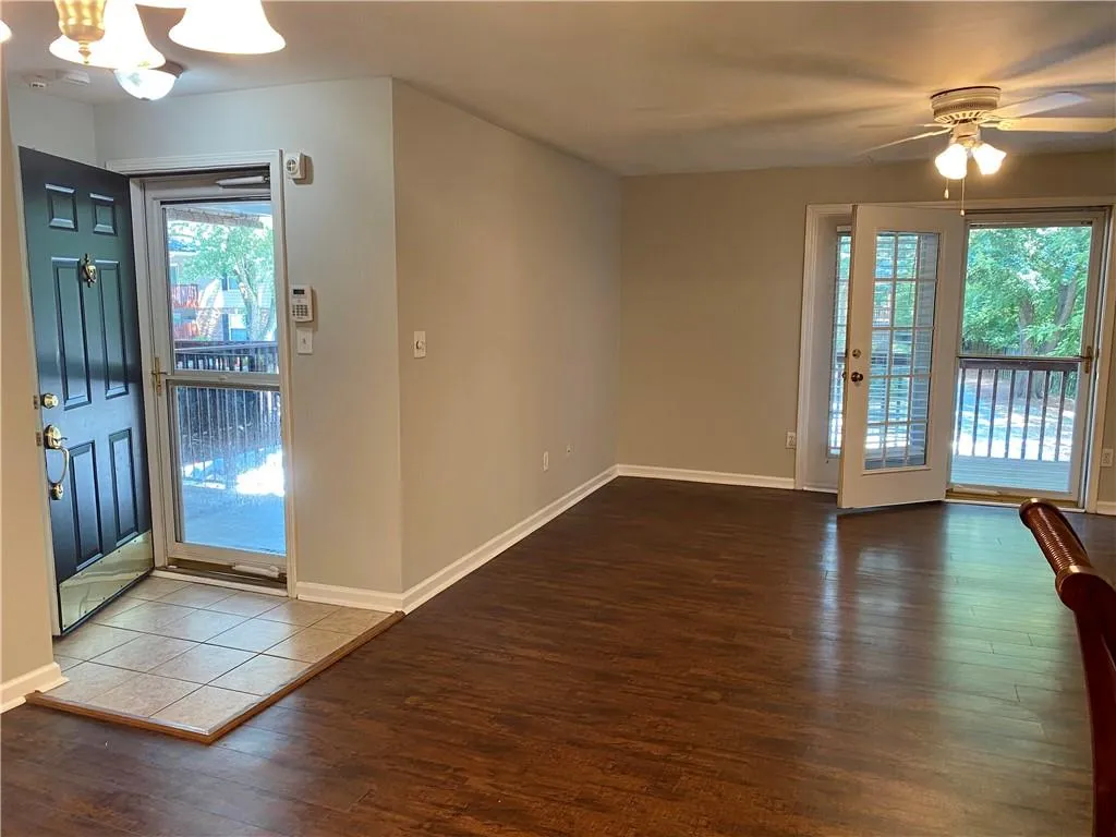 407 Brighton Point, Atlanta, Georgia 30328, 2 Bedrooms Bedrooms, ,2 BathroomsBathrooms,Residential,Sold,407 Brighton Point,6750113