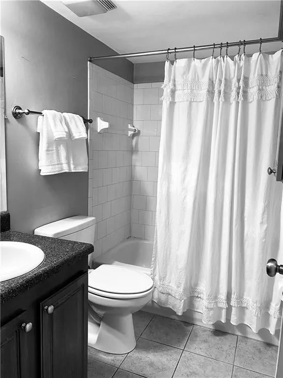 407 Brighton Point, Atlanta, Georgia 30328, 2 Bedrooms Bedrooms, ,2 BathroomsBathrooms,Residential,Sold,407 Brighton Point,6750113