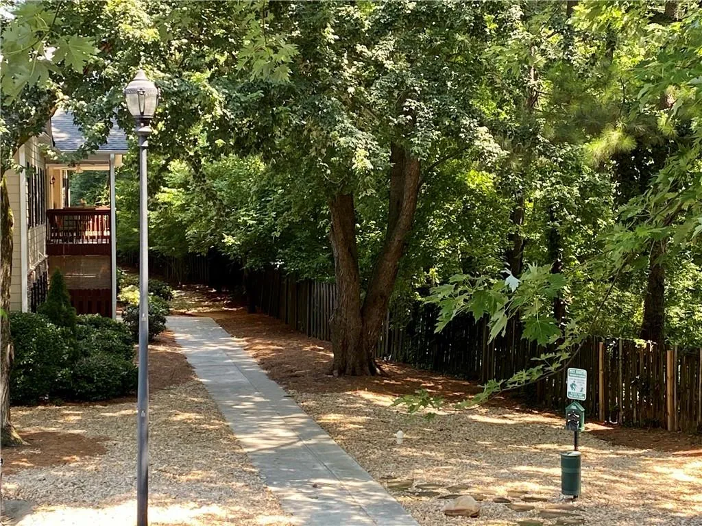 407 Brighton Point, Atlanta, Georgia 30328, 2 Bedrooms Bedrooms, ,2 BathroomsBathrooms,Residential,Sold,407 Brighton Point,6750113