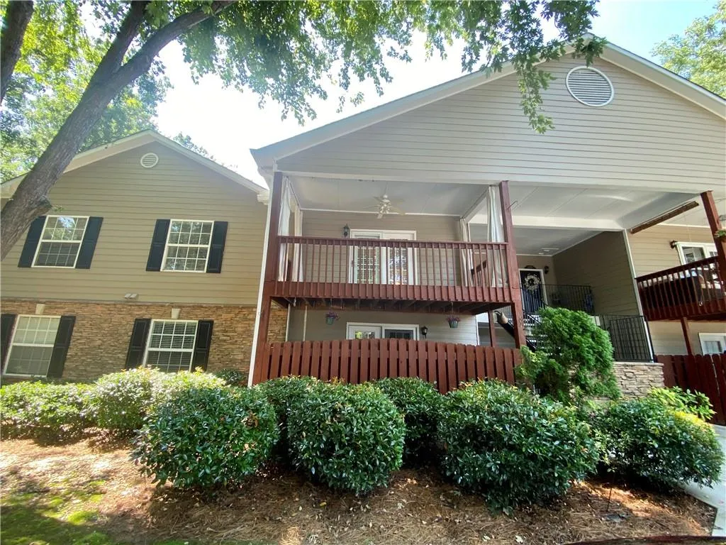 407 Brighton Point, Atlanta, Georgia 30328, 2 Bedrooms Bedrooms, ,2 BathroomsBathrooms,Residential,Sold,407 Brighton Point,6750113