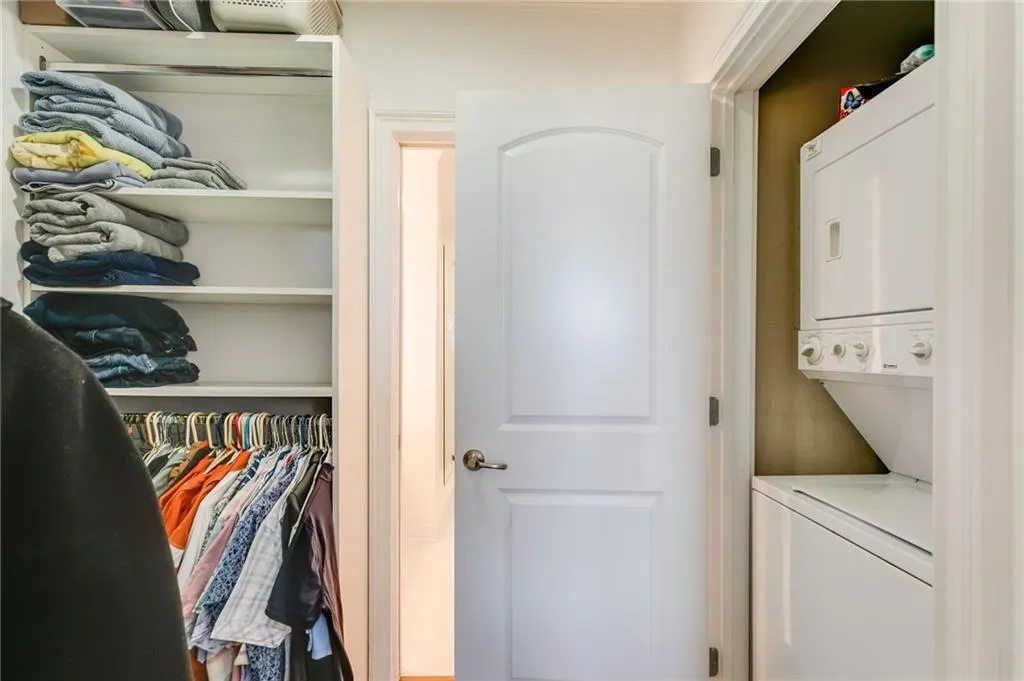 2277 Peachtree Road Ne Unit 608, Atlanta, Georgia 30309, 1 Bedroom Bedrooms, ,1 BathroomBathrooms,Residential,For Sale,2277 Peachtree Road Ne Unit 608,7535618