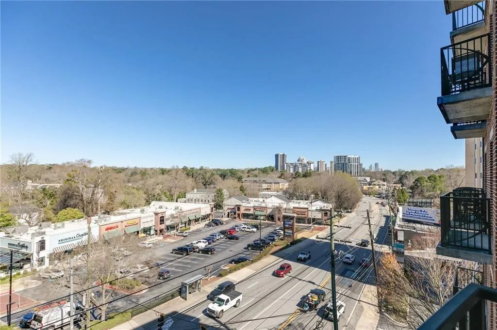 2277 Peachtree Road Ne Unit 608, Atlanta, Georgia 30309, 1 Bedroom Bedrooms, ,1 BathroomBathrooms,Residential,For Sale,2277 Peachtree Road Ne Unit 608,7535618
