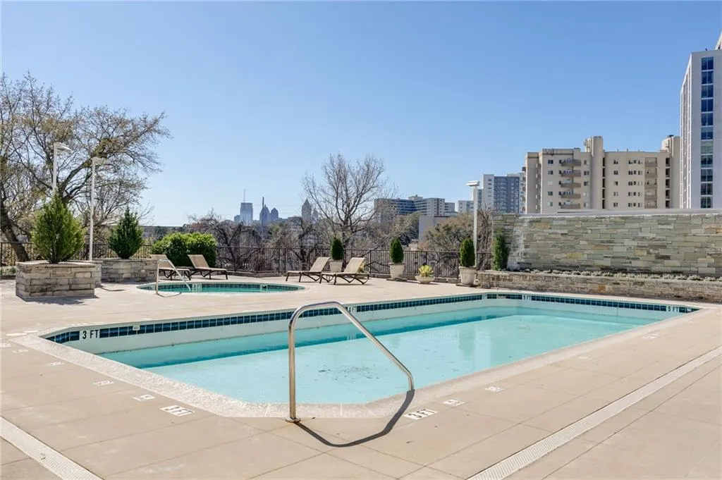2277 Peachtree Road Ne Unit 608, Atlanta, Georgia 30309, 1 Bedroom Bedrooms, ,1 BathroomBathrooms,Residential,For Sale,2277 Peachtree Road Ne Unit 608,7535618