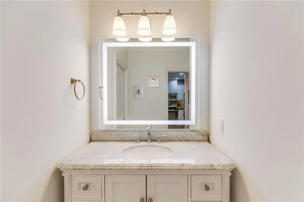 2277 Peachtree Road Ne Unit 608, Atlanta, Georgia 30309, 1 Bedroom Bedrooms, ,1 BathroomBathrooms,Residential,For Sale,2277 Peachtree Road Ne Unit 608,7535618