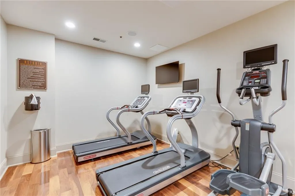 2277 Peachtree Road Ne Unit 608, Atlanta, Georgia 30309, 1 Bedroom Bedrooms, ,1 BathroomBathrooms,Residential,For Sale,2277 Peachtree Road Ne Unit 608,7535618