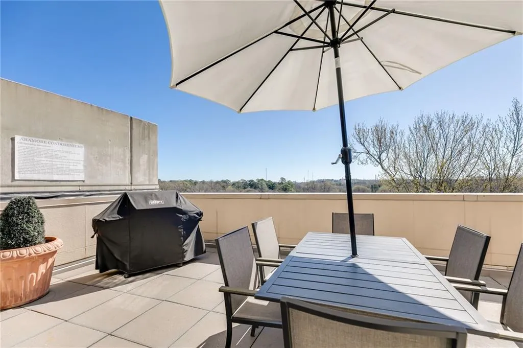 2277 Peachtree Road Ne Unit 608, Atlanta, Georgia 30309, 1 Bedroom Bedrooms, ,1 BathroomBathrooms,Residential,For Sale,2277 Peachtree Road Ne Unit 608,7535618