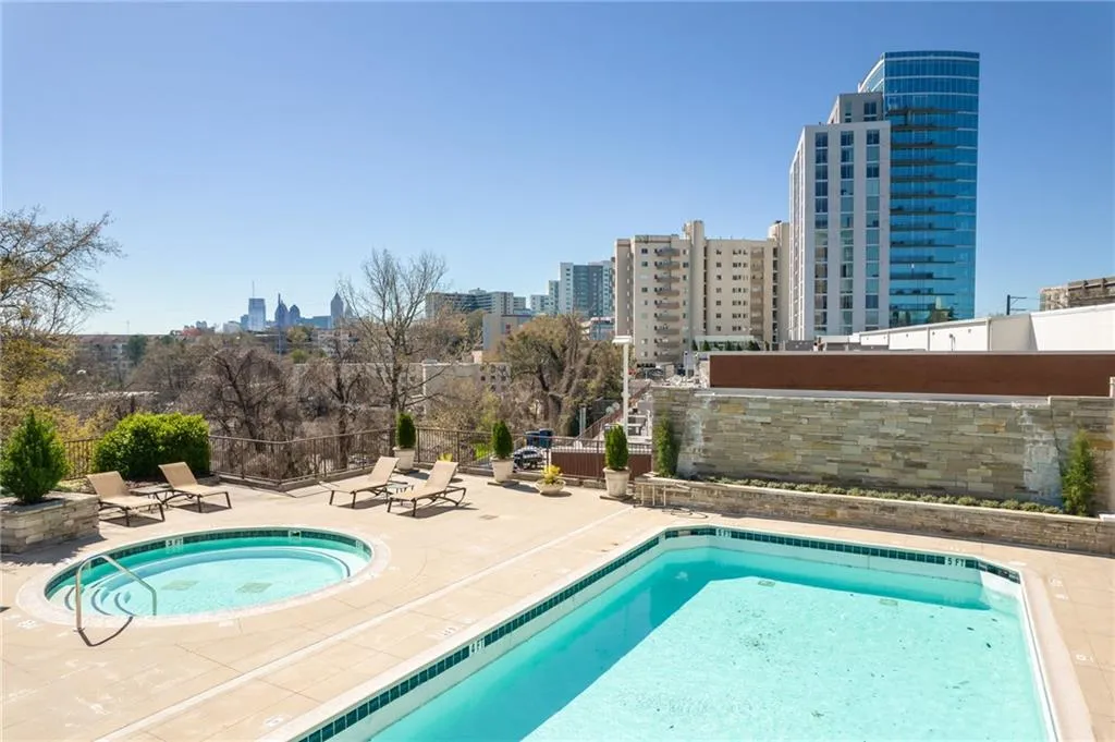 2277 Peachtree Road Ne Unit 608, Atlanta, Georgia 30309, 1 Bedroom Bedrooms, ,1 BathroomBathrooms,Residential,For Sale,2277 Peachtree Road Ne Unit 608,7535618