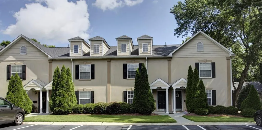 905 Brighton Point, Atlanta, Georgia 30328, 2 Bedrooms Bedrooms, ,2 BathroomsBathrooms,Residential,Sold,905 Brighton Point,5880944