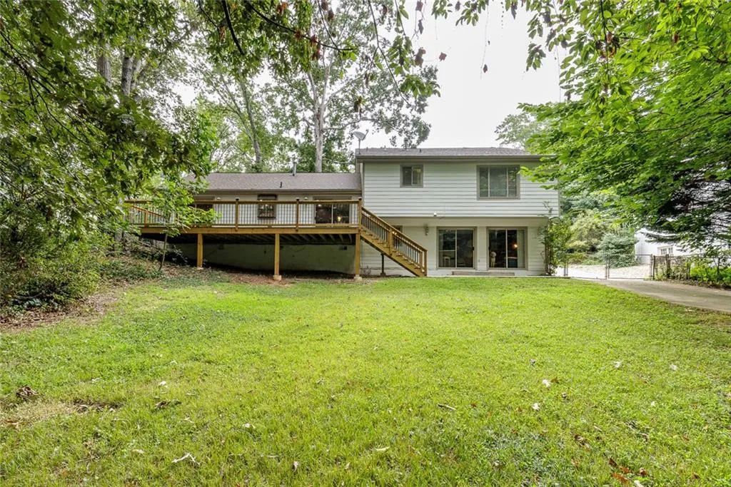 525 Spender Trace, Sandy Springs, Georgia 30350, 4 Bedrooms Bedrooms, ,3 BathroomsBathrooms,Residential,For Sale,525 Spender Trace,7642380