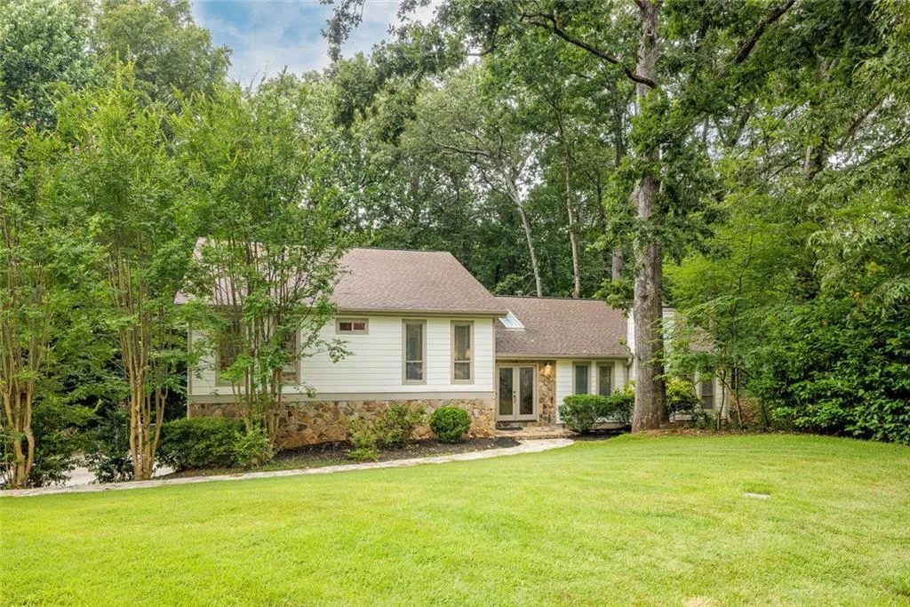 525 Spender Trace, Sandy Springs, Georgia 30350, 4 Bedrooms Bedrooms, ,3 BathroomsBathrooms,Residential,For Sale,525 Spender Trace,7642380