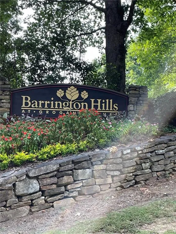 404 Barrington Hills Drive, Sandy Springs, Georgia 30350, 2 Bedrooms Bedrooms, ,2 BathroomsBathrooms,Residential,Sold,404 Barrington Hills Drive,7266123
