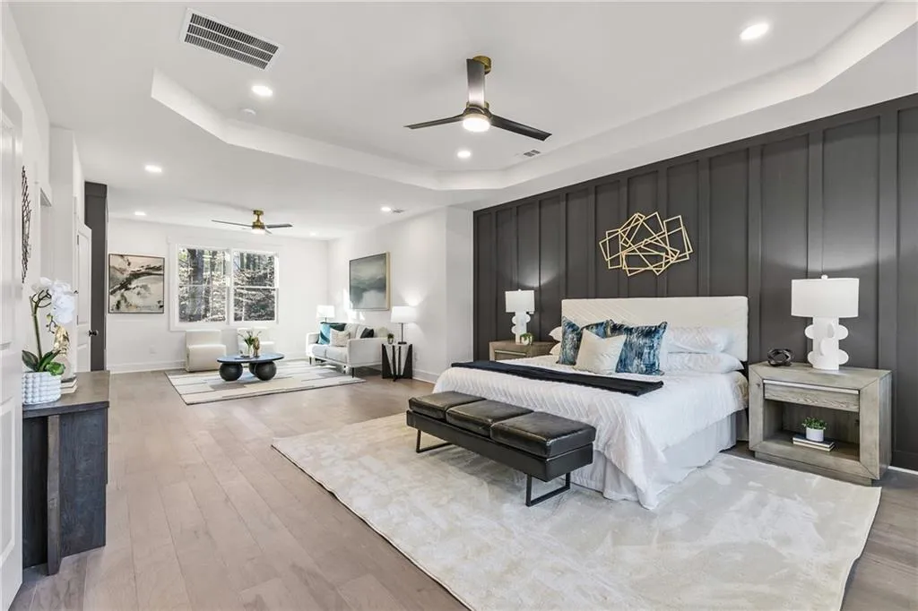 240 Grogans Lake Point, Sandy Springs, Georgia 30350, 6 Bedrooms Bedrooms, ,6 BathroomsBathrooms,Residential,Sold,240 Grogans Lake Point,7532244