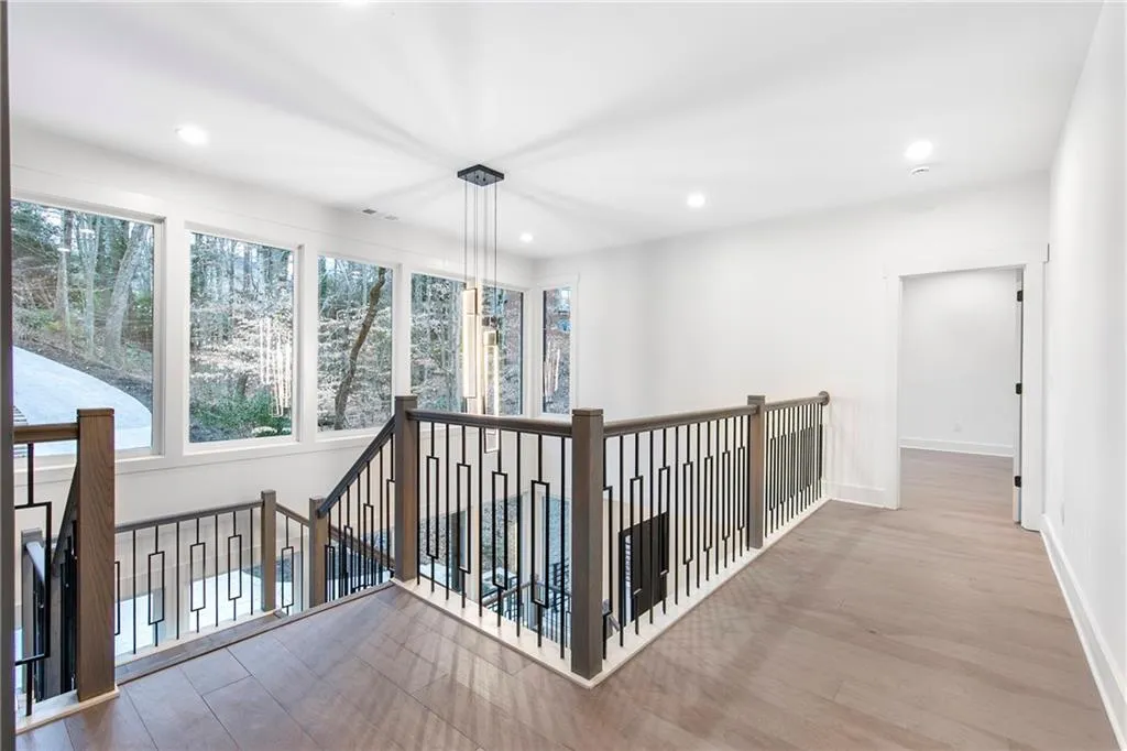 240 Grogans Lake Point, Sandy Springs, Georgia 30350, 6 Bedrooms Bedrooms, ,6 BathroomsBathrooms,Residential,Sold,240 Grogans Lake Point,7532244