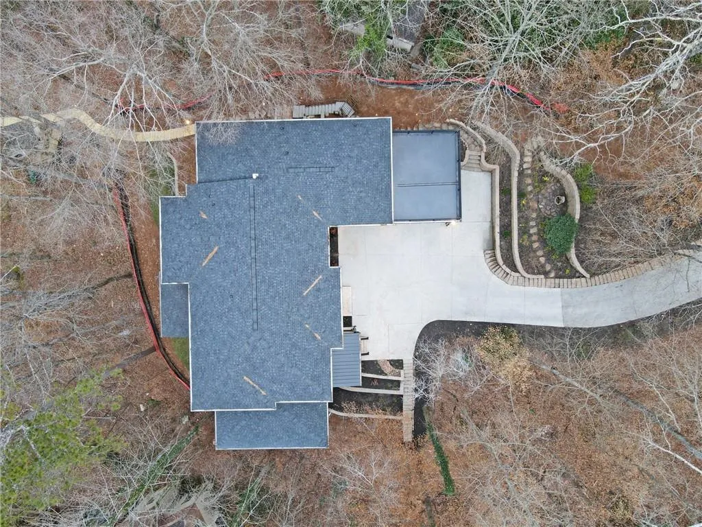 240 Grogans Lake Point, Sandy Springs, Georgia 30350, 6 Bedrooms Bedrooms, ,6 BathroomsBathrooms,Residential,Sold,240 Grogans Lake Point,7532244