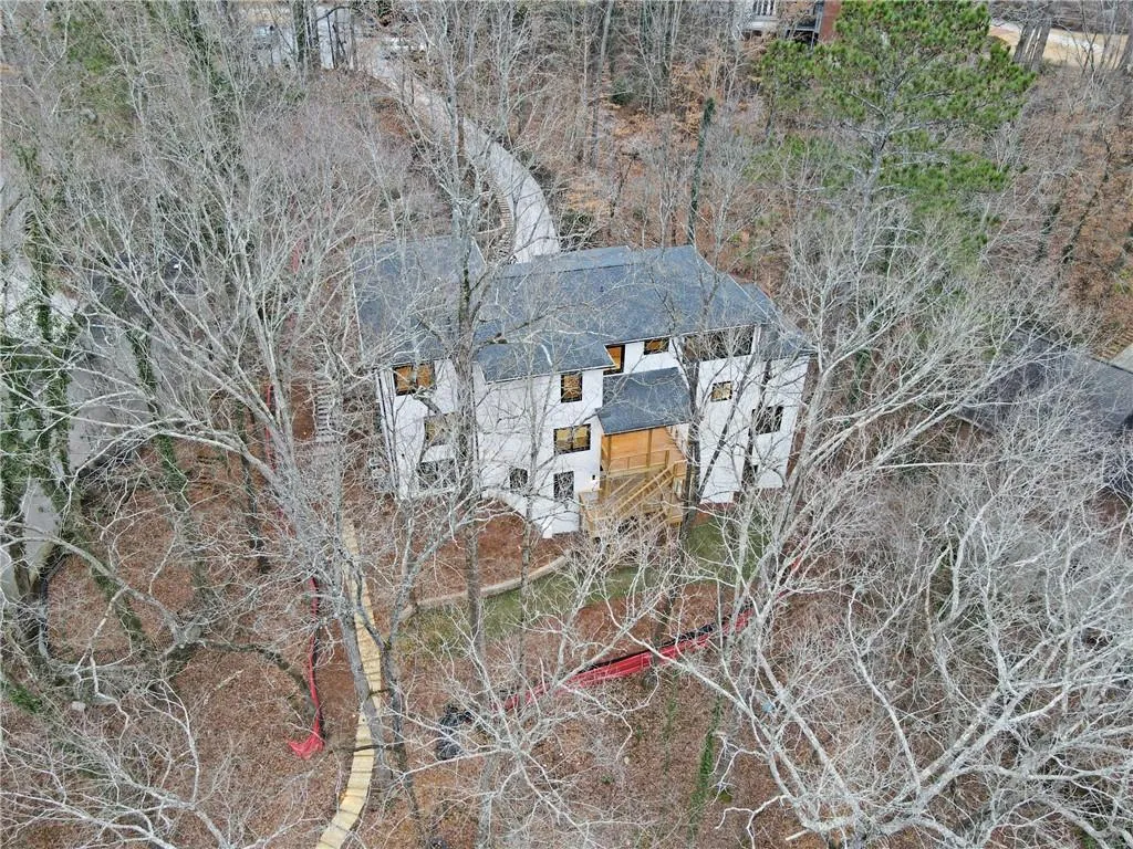 240 Grogans Lake Point, Sandy Springs, Georgia 30350, 6 Bedrooms Bedrooms, ,6 BathroomsBathrooms,Residential,Sold,240 Grogans Lake Point,7532244