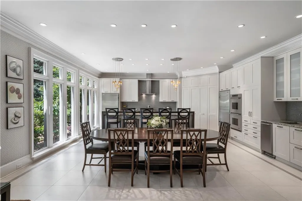 780 Riley Place, Sandy Springs, Georgia 30327, 7 Bedrooms Bedrooms, ,8 BathroomsBathrooms,Residential,Sold,780 Riley Place,6914190 780 Riley Place, Sandy Springs, Georgia 30327, 7 Bedrooms Bedrooms, ,8 BathroomsBathrooms,Residential,Sold,780 Riley Place,6914190