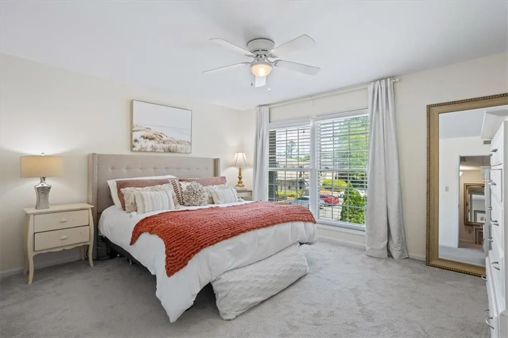 5400 Roswell Road Unit 3, Atlanta, Georgia 30342, 2 Bedrooms Bedrooms, ,1 BathroomBathrooms,Residential,Sold,5400 Roswell Road Unit 3,7385640