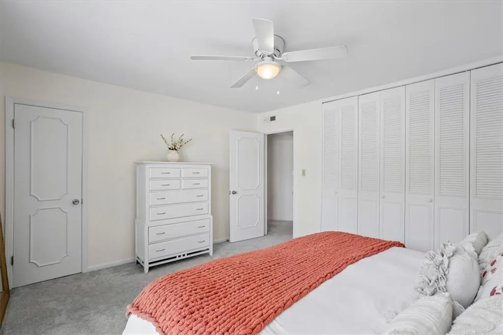 5400 Roswell Road Unit 3, Atlanta, Georgia 30342, 2 Bedrooms Bedrooms, ,1 BathroomBathrooms,Residential,Sold,5400 Roswell Road Unit 3,7385640