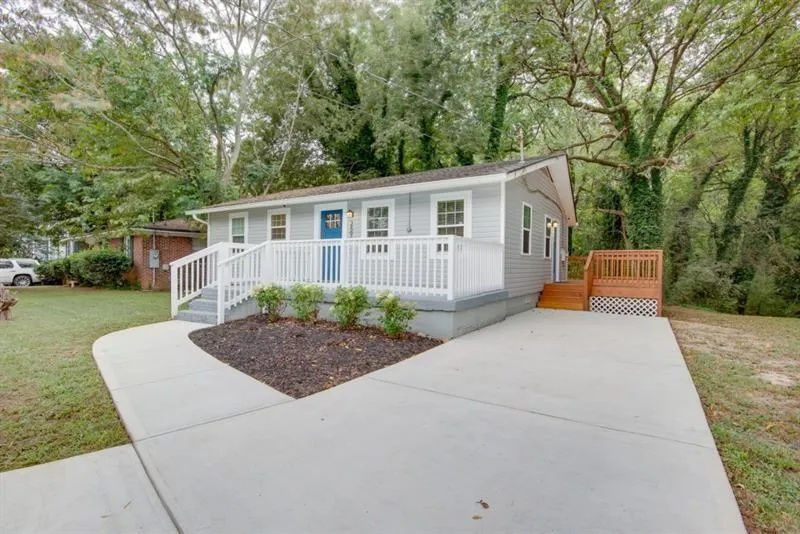 2598 Elliott Street Nw, Atlanta, Georgia 30318, 3 Bedrooms Bedrooms, ,1 BathroomBathrooms,Residential,For Sale,2598 Elliott Street Nw,7539586