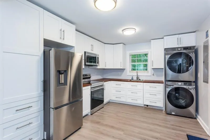 2598 Elliott Street Nw, Atlanta, Georgia 30318, 3 Bedrooms Bedrooms, ,1 BathroomBathrooms,Residential,For Sale,2598 Elliott Street Nw,7539586