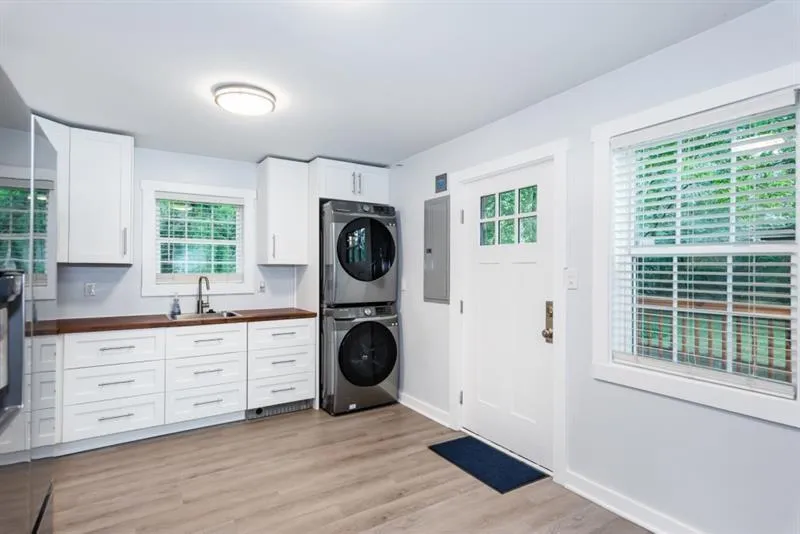 2598 Elliott Street Nw, Atlanta, Georgia 30318, 3 Bedrooms Bedrooms, ,1 BathroomBathrooms,Residential,For Sale,2598 Elliott Street Nw,7539586