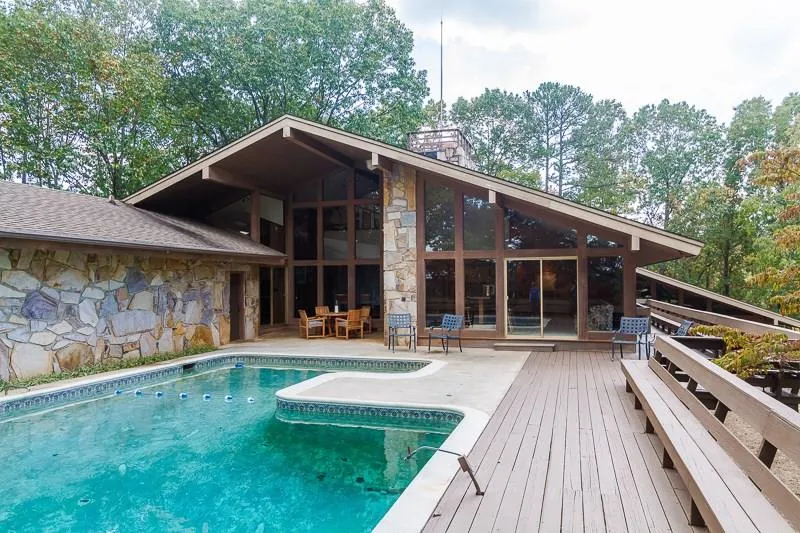 1155 Edgewater Drive, Sandy Springs, Georgia 30328, 6 Bedrooms Bedrooms, ,4 BathroomsBathrooms,Residential,Sold,1155 Edgewater Drive,5769509