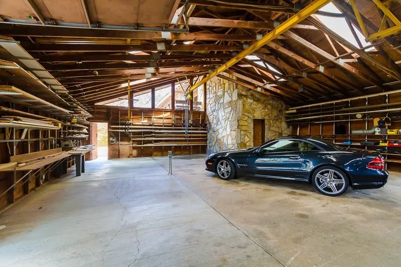 1155 Edgewater Drive, Sandy Springs, Georgia 30328, 6 Bedrooms Bedrooms, ,4 BathroomsBathrooms,Residential,Sold,1155 Edgewater Drive,5769509