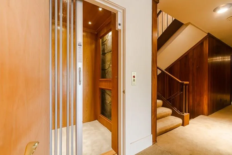 1155 Edgewater Drive, Sandy Springs, Georgia 30328, 6 Bedrooms Bedrooms, ,4 BathroomsBathrooms,Residential,Sold,1155 Edgewater Drive,5769509