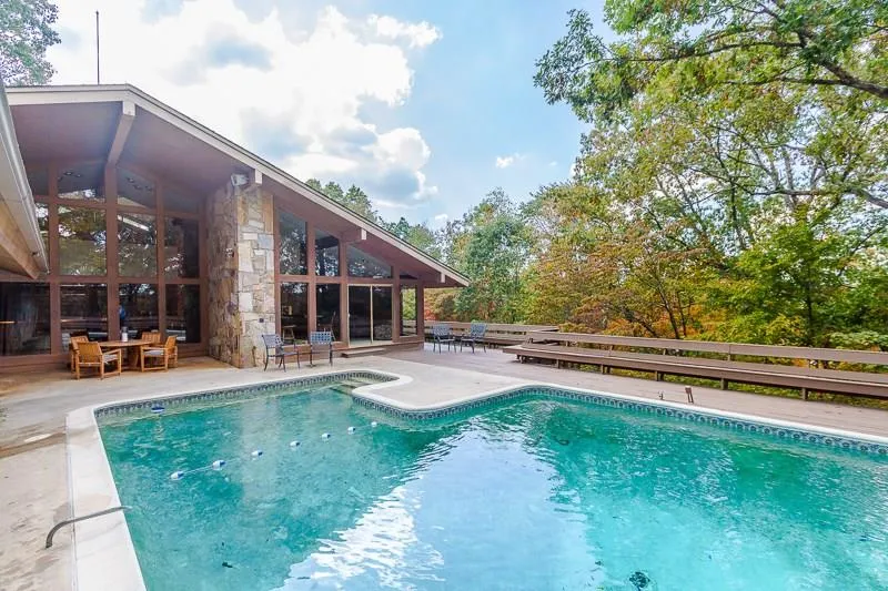 1155 Edgewater Drive, Sandy Springs, Georgia 30328, 6 Bedrooms Bedrooms, ,4 BathroomsBathrooms,Residential,Sold,1155 Edgewater Drive,5769509